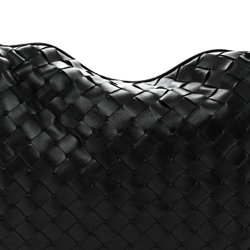 Calfskin Intrecciato Small Hop Black