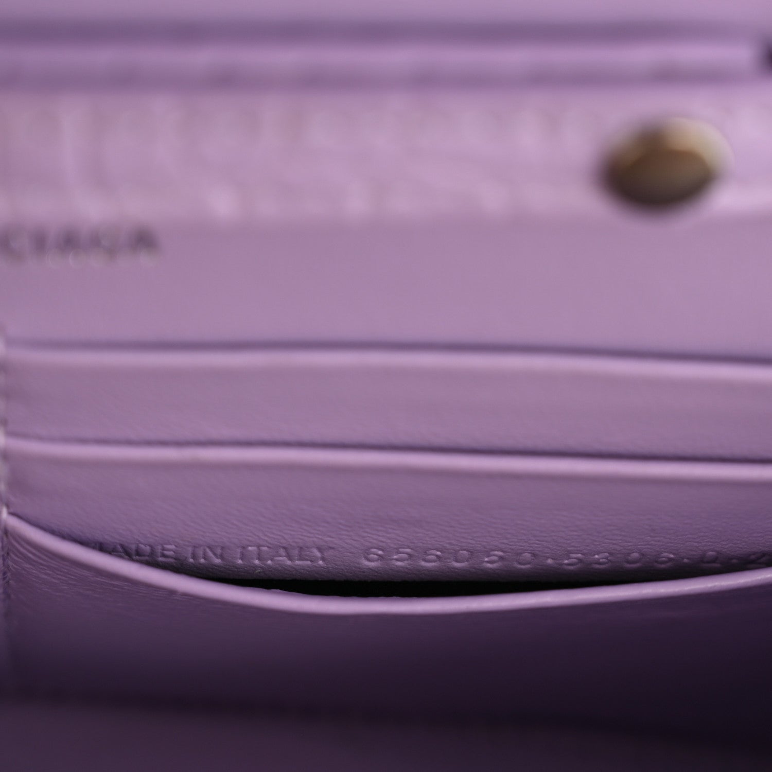 Shiny Calfskin Crocodile Embossed Hourglass Chain Bag Lilac