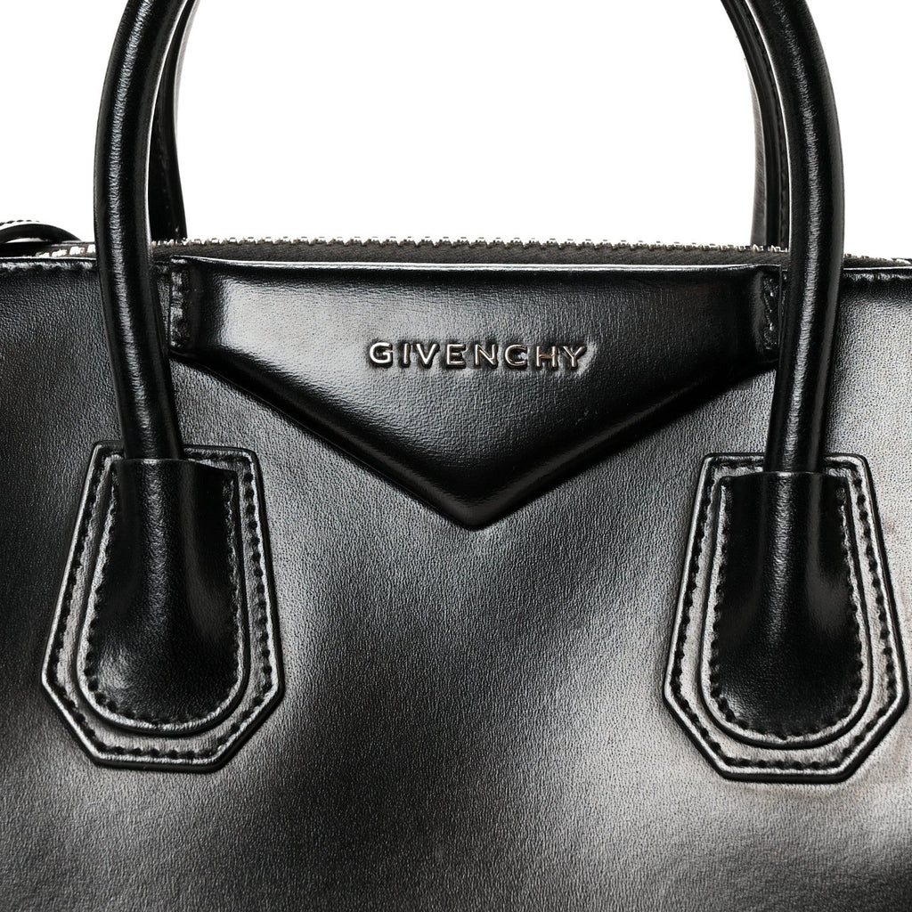Shiny Lord Calfskin Small Antigona Black
