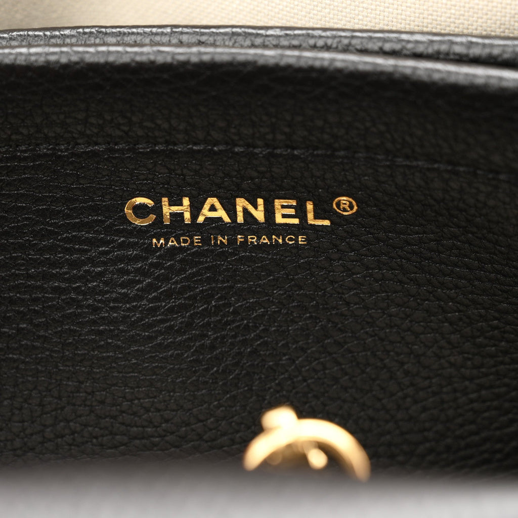Grained Calfskin Stitched Urban Essentials Small Shopping Bag Black
