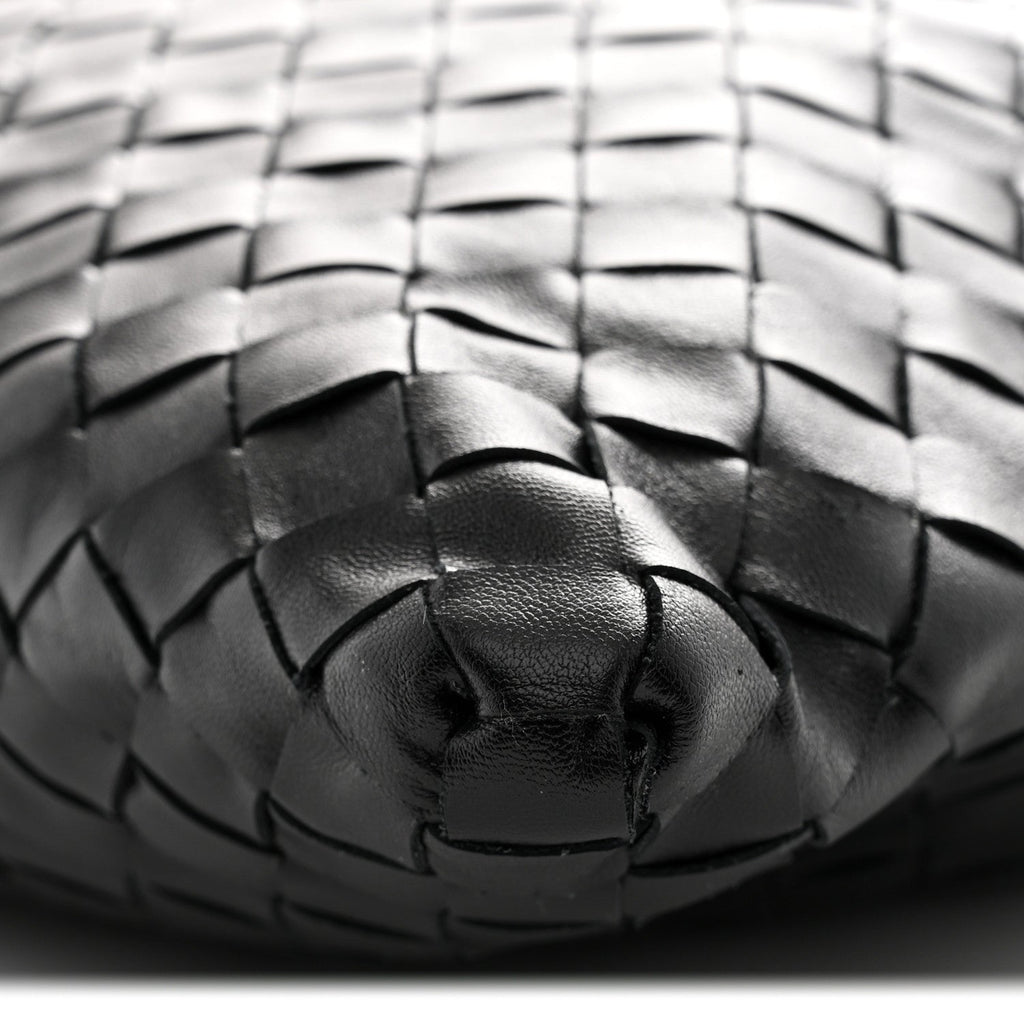 Calfskin Intrecciato Small Hop Black
