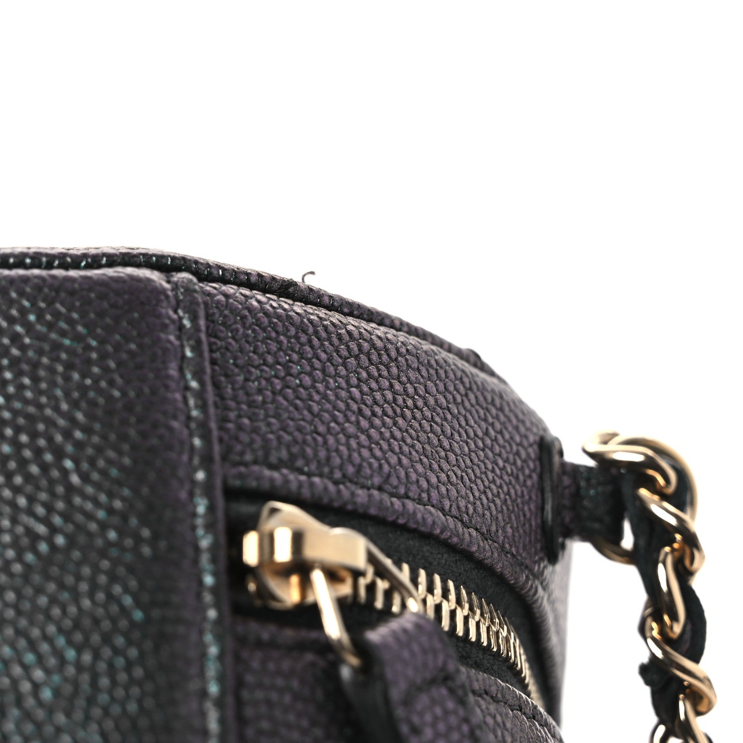Iridescent Caviar Quilted Round Clutch With Chain Black