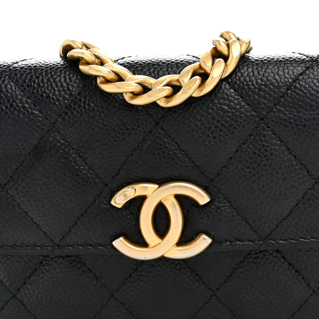 Shiny Caviar Quilted Chain Melody Card Holder On Chain Black
