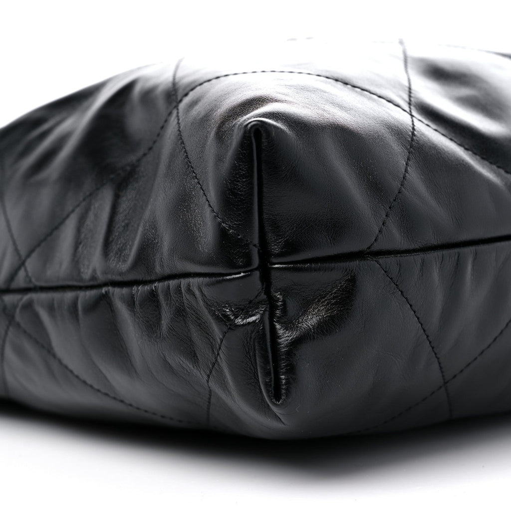 Shiny Calfskin Quilted Chanel 22 Black