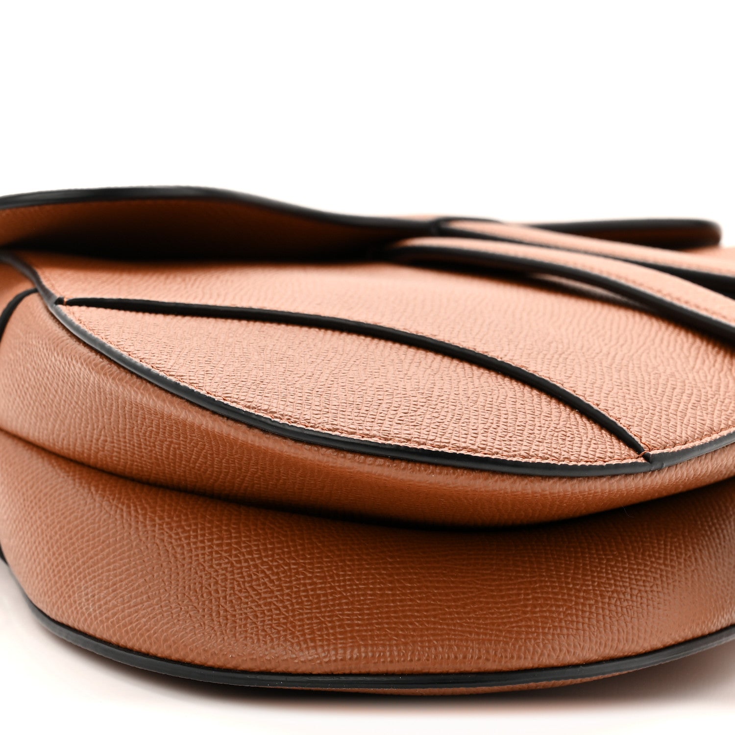 Grained Calfskin Saddle Bag Camello