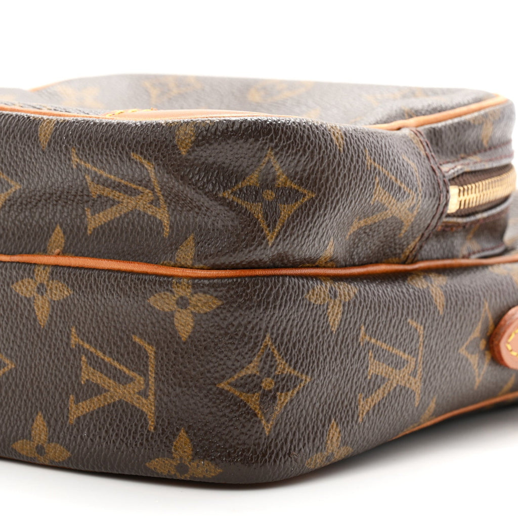 Monogram Amazone