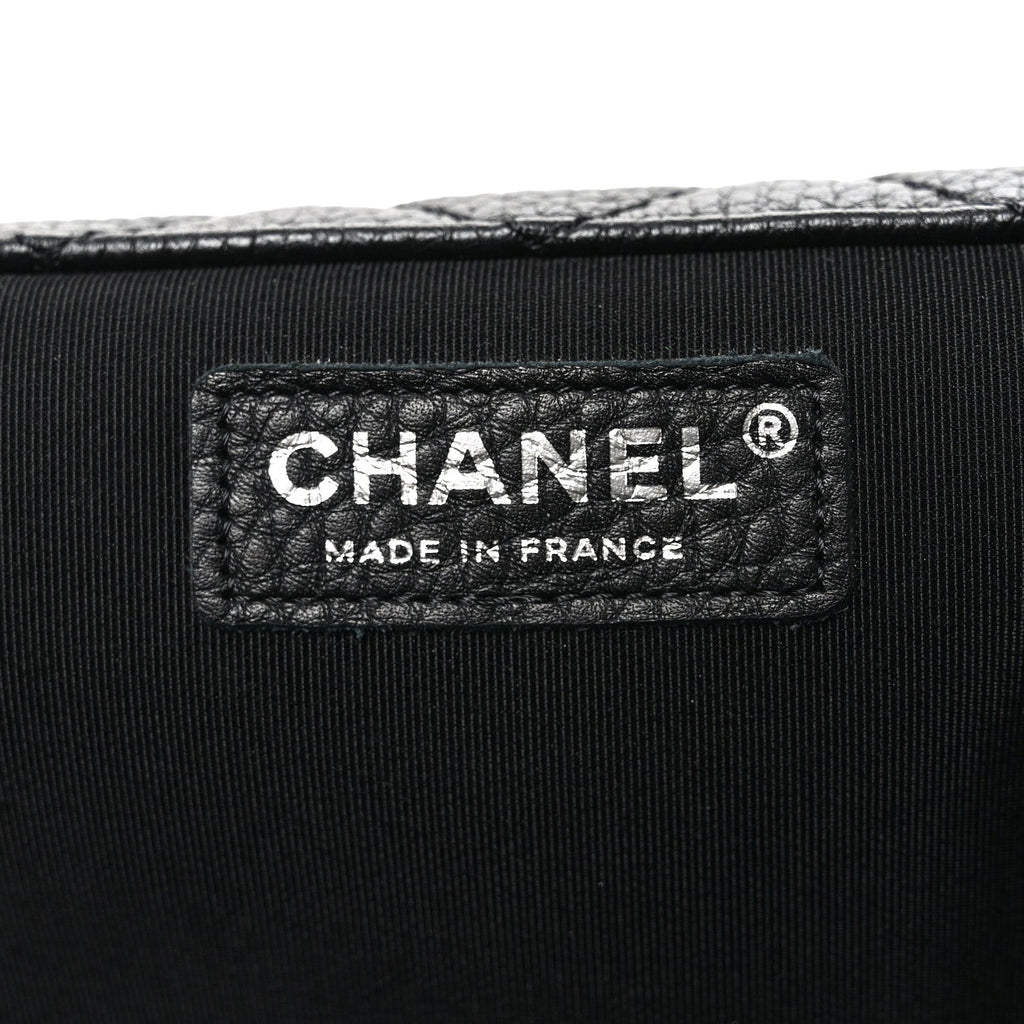 Grained Calfskin Quilted XXL Travel Flap Bag Black