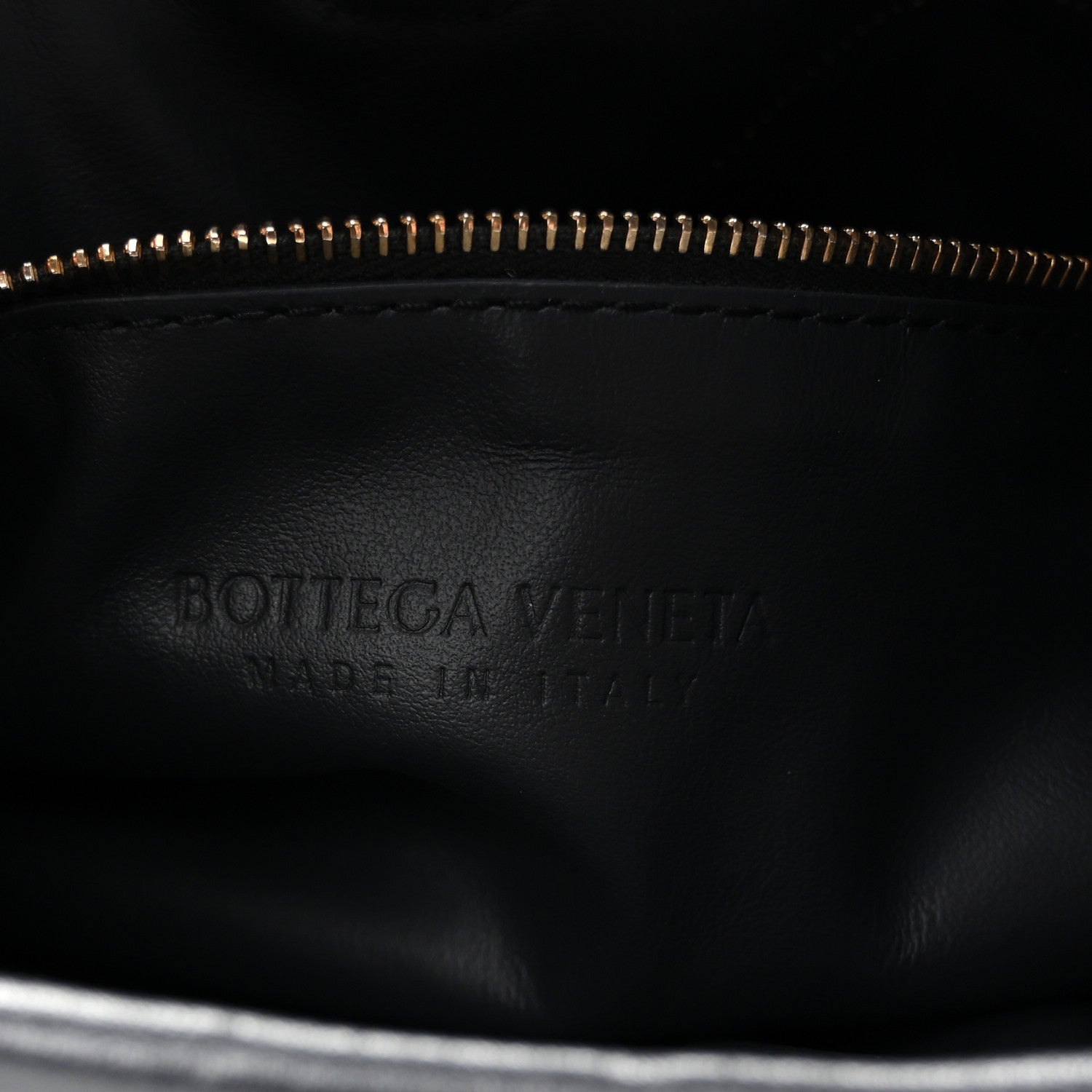 Calfskin Intrecciato Small Hop Shadow
