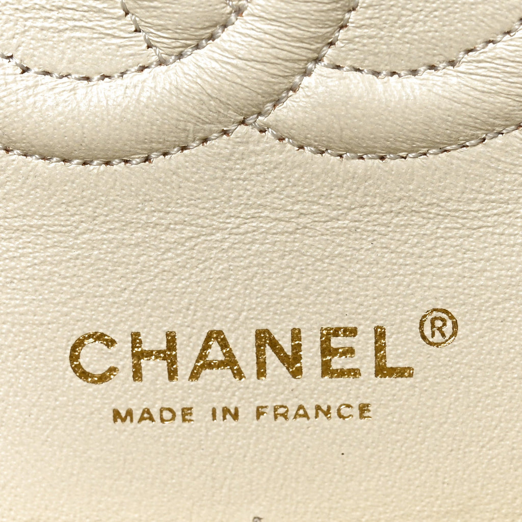 Caviar Quilted Medium Double Flap White