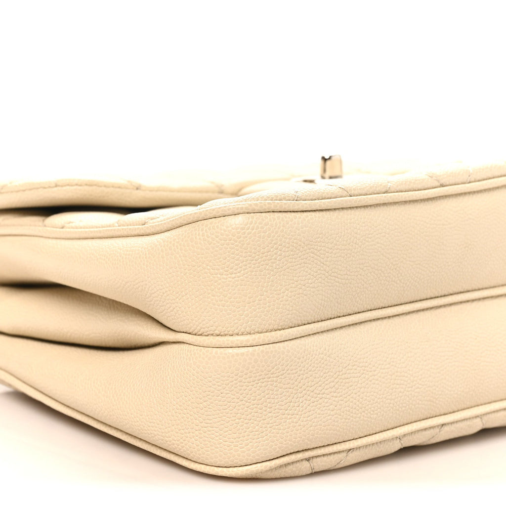 Caviar Quilted Medium Urban Companion Flap Ivory