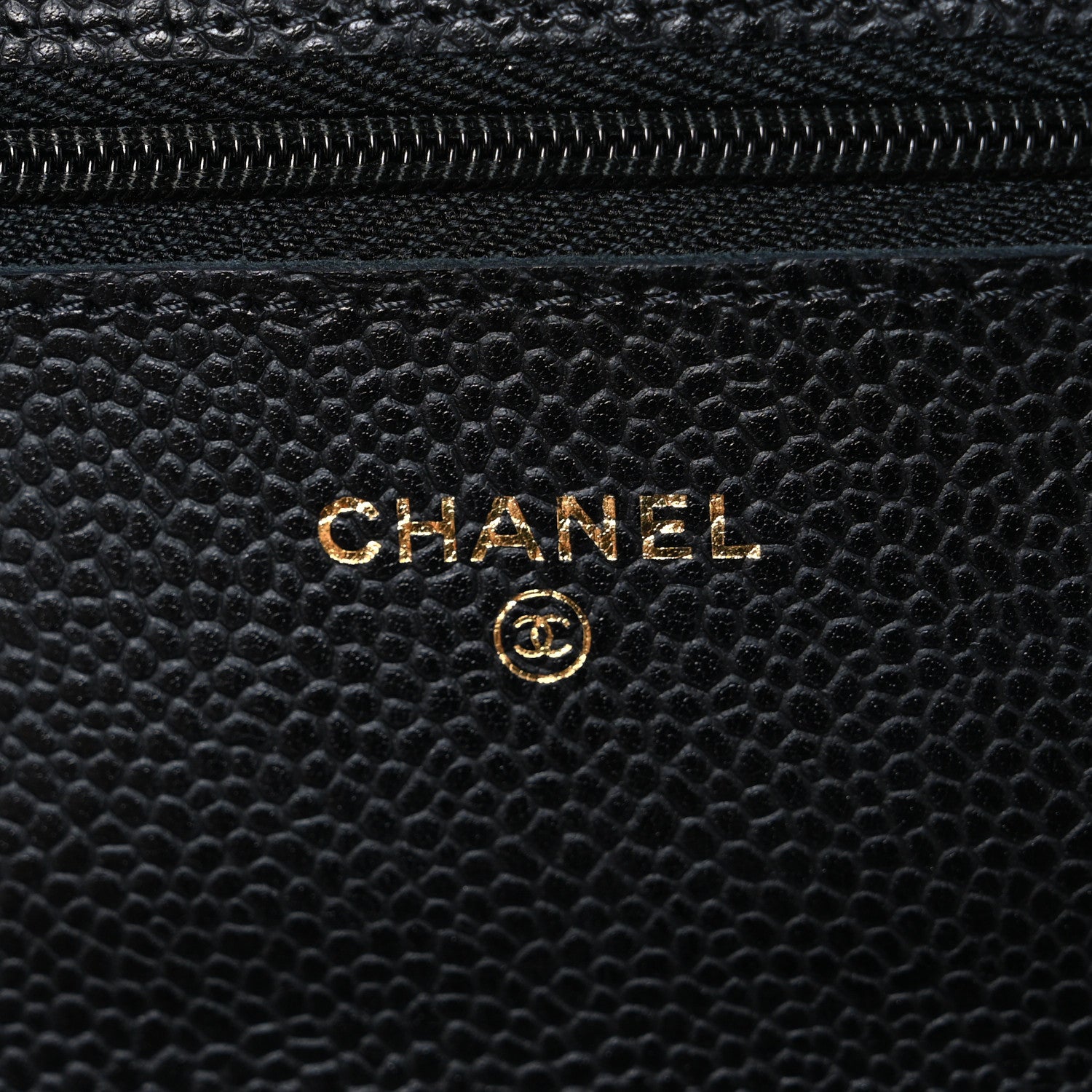 Caviar Quilted Wallet on Chain WOC Black