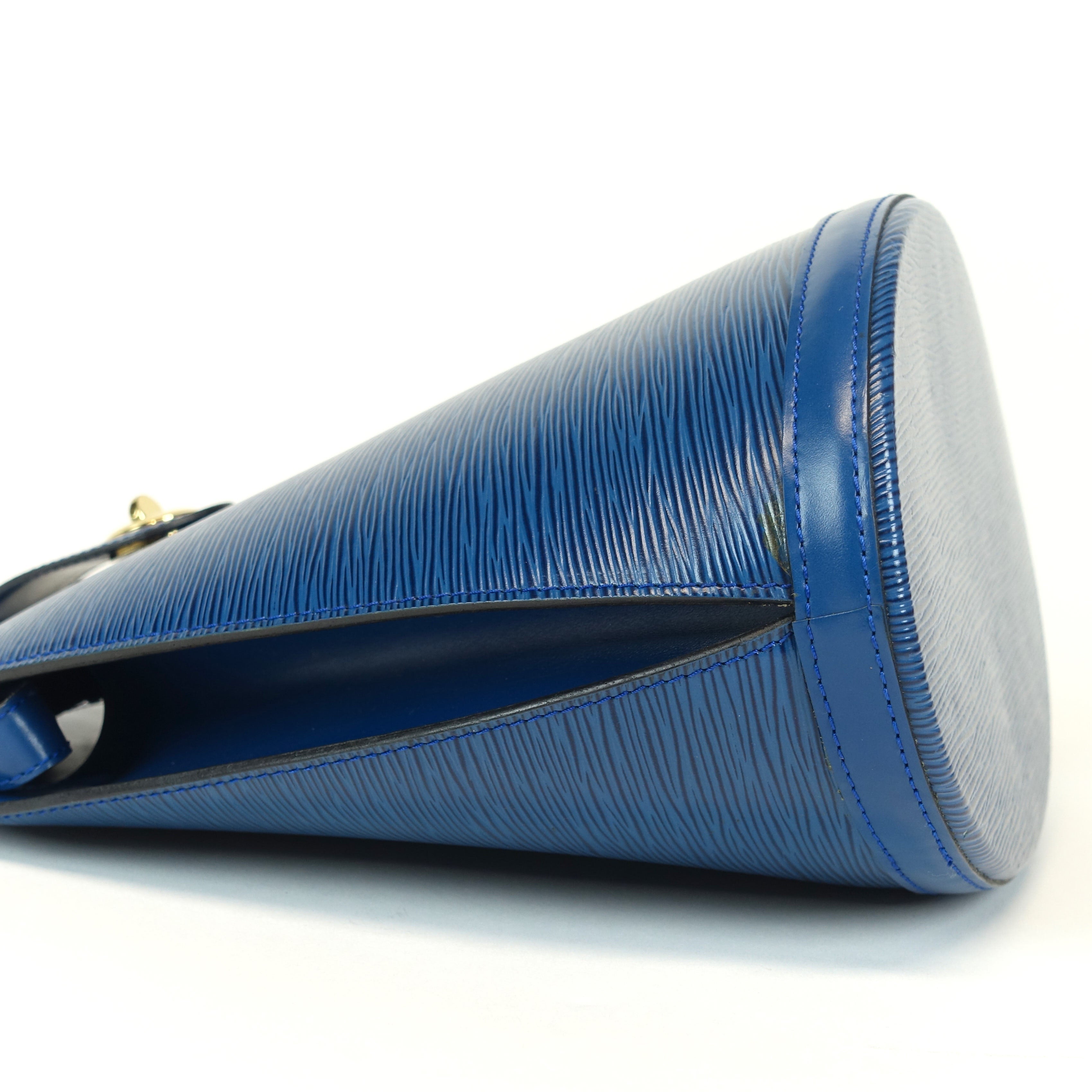 Louis Vuitto Cluny Shoulder Bag