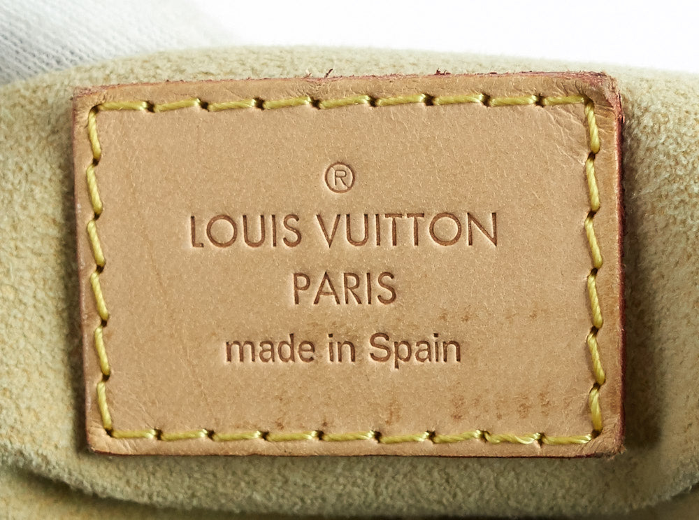 Louis Vuitto Artsy MM Monogram Canvas Shoulder Bag