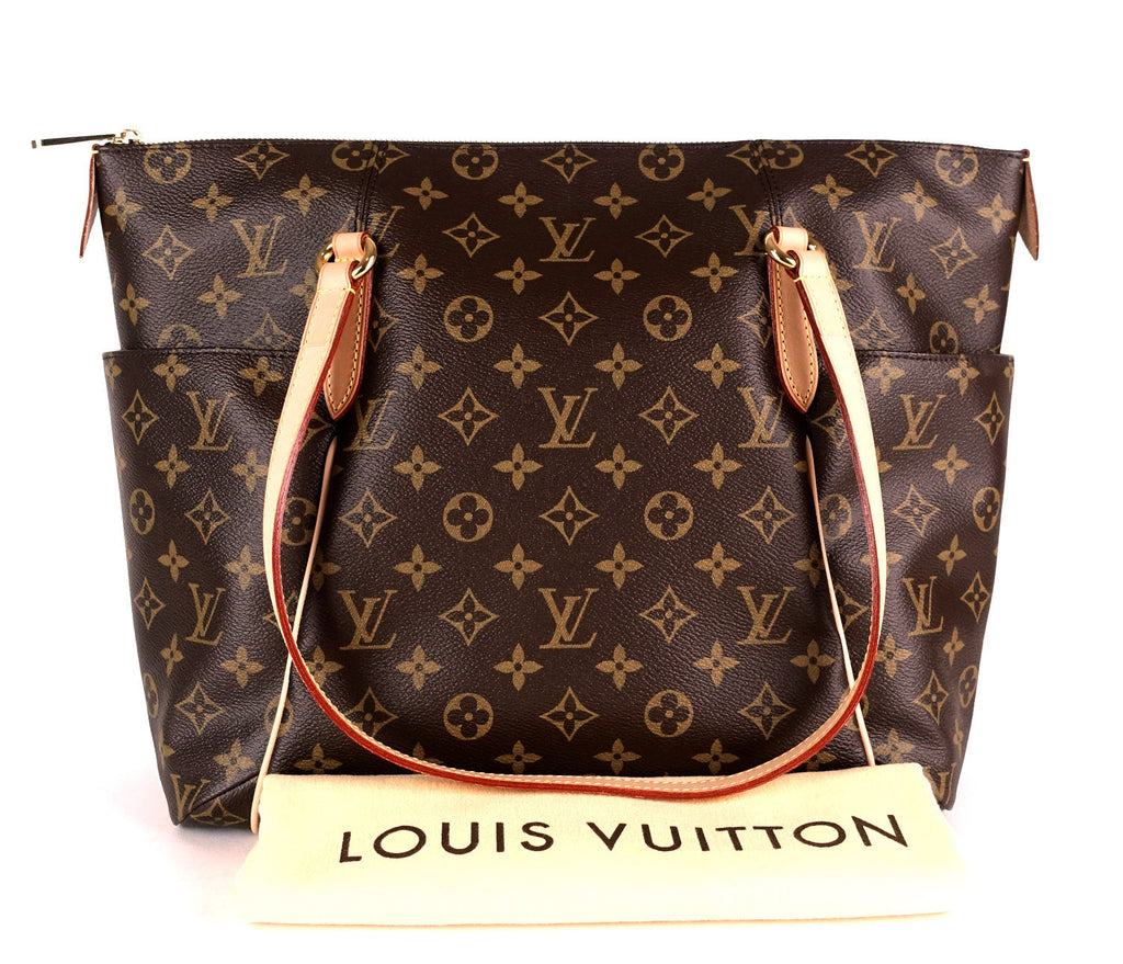 Louis Vuitto Totally MM Monogram Canvas Shoulder Bag
