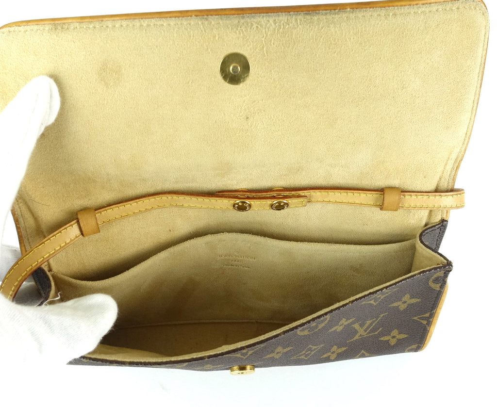 Louis Vuitto Pochette Twin GM Monogram Canvas Shoulder Bag