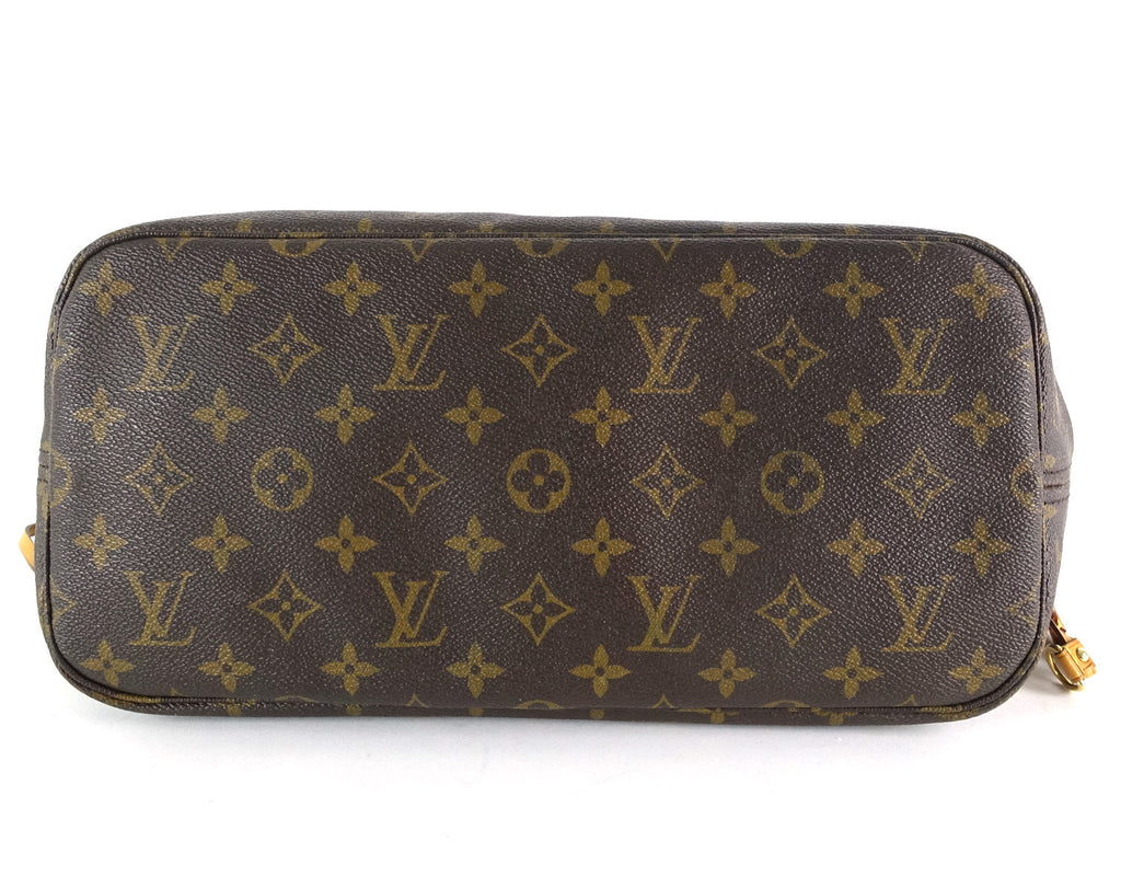 Louis Vuitto Neverfull MM Monogram Canvas Shoulder Bag