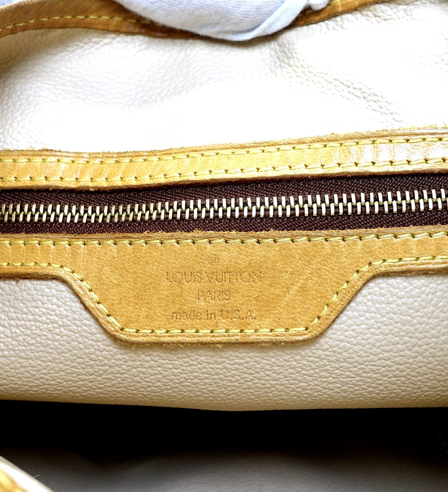 Louis Vuitto Petit Bucket Monogram Canvas Shoulder Bag with Pochette Bag