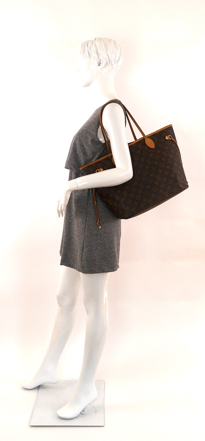 Louis Vuitto Neverfull MM Monogram Canvas Tote Bag