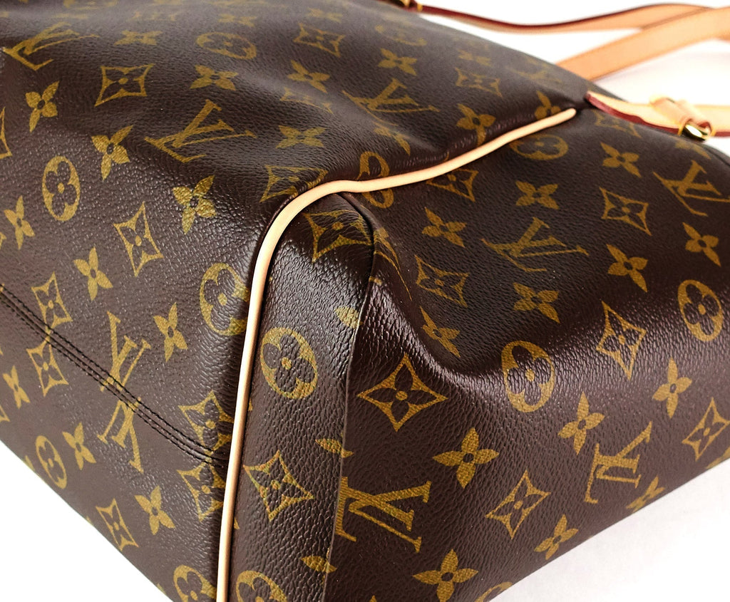 Louis Vuitto Totally MM Monogram Canvas Shoulder Bag