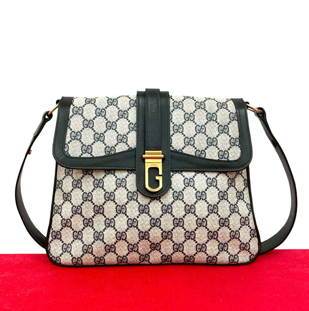 Gucci GG Logo Leather Shoulder Bag